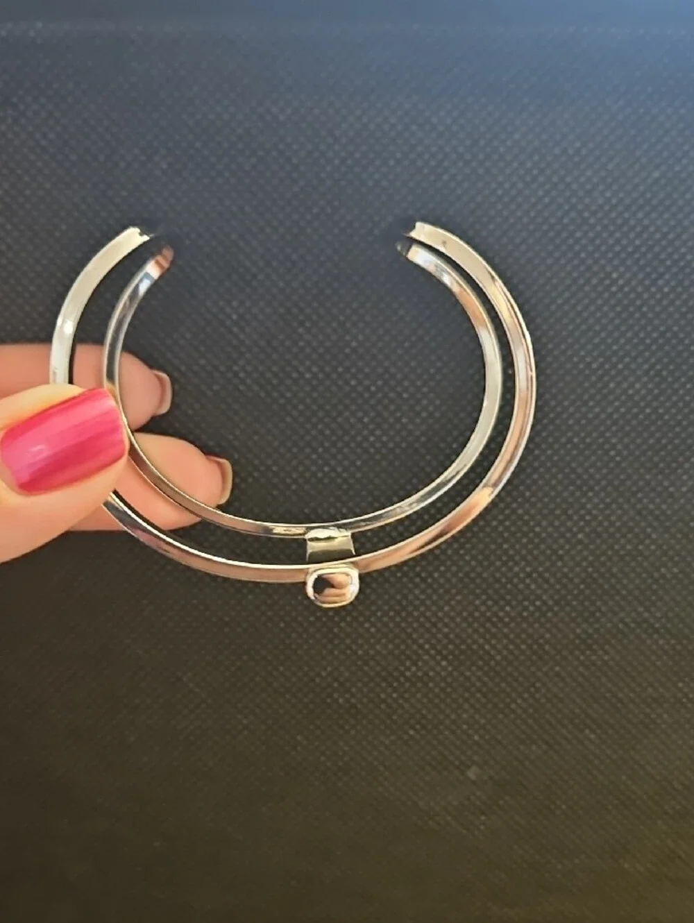 N/A chic silver